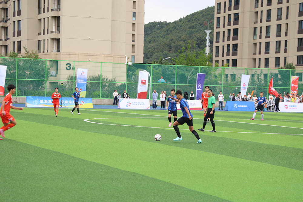 高區(qū)首屆足球超級(jí)聯(lián)賽戰(zhàn)報(bào) | 聯(lián)橋集團(tuán)首戰(zhàn)告捷，旗開(kāi)得勝！