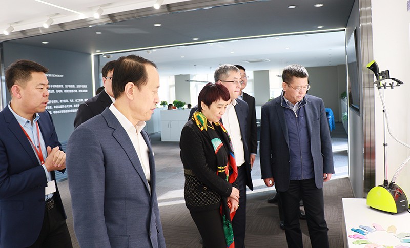 中國(guó)惠普公司副總裁桃樂(lè)姍一行到聯(lián)橋集團(tuán)考察