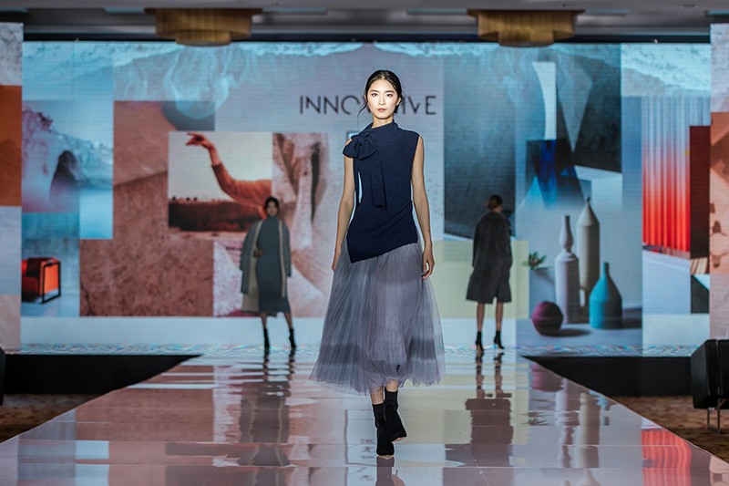 “創(chuàng)意 · 跨越 國家毛衫紗線資源共享平臺啟動儀式”在威海聯(lián)橋集團(tuán)盛裝啟幕(圖30) “創(chuàng)意 · 跨越 國家毛衫紗線資源共享平臺啟動儀式”在威海聯(lián)橋集團(tuán)盛裝啟幕(圖30)