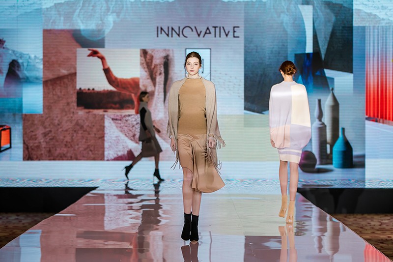 “創(chuàng)意 · 跨越 國家毛衫紗線資源共享平臺啟動儀式”在威海聯(lián)橋集團(tuán)盛裝啟幕(圖32) “創(chuàng)意 · 跨越 國家毛衫紗線資源共享平臺啟動儀式”在威海聯(lián)橋集團(tuán)盛裝啟幕(圖32)