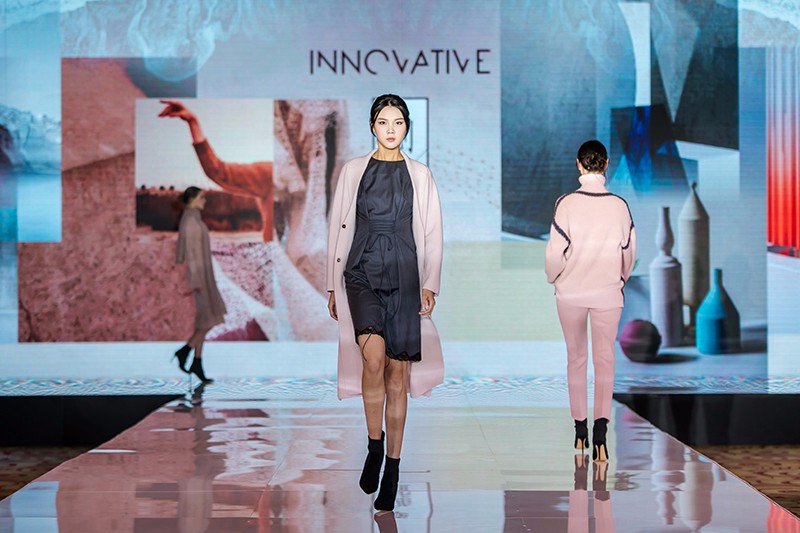 “創(chuàng)意 · 跨越 國家毛衫紗線資源共享平臺啟動儀式”在威海聯(lián)橋集團(tuán)盛裝啟幕(圖36) “創(chuàng)意 · 跨越 國家毛衫紗線資源共享平臺啟動儀式”在威海聯(lián)橋集團(tuán)盛裝啟幕(圖36)