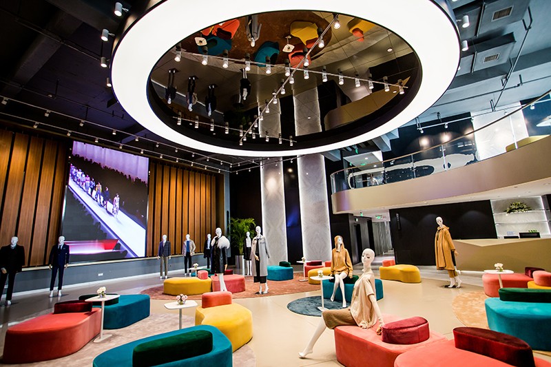 微信圖片_20181129214224.jpg “創(chuàng)意 · 跨越 國家毛衫紗線資源共享平臺啟動儀式”在威海聯(lián)橋集團(tuán)盛裝啟幕(圖24)