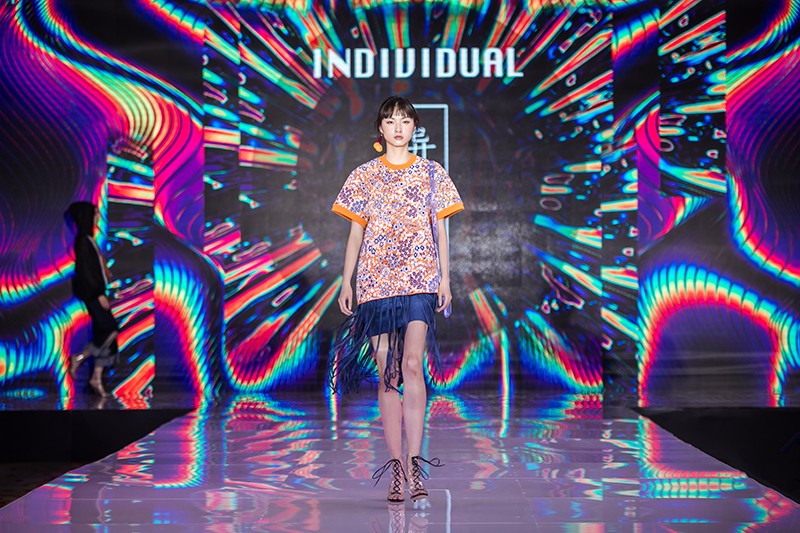 “創(chuàng)意 · 跨越 國家毛衫紗線資源共享平臺啟動儀式”在威海聯(lián)橋集團(tuán)盛裝啟幕(圖52) “創(chuàng)意 · 跨越 國家毛衫紗線資源共享平臺啟動儀式”在威海聯(lián)橋集團(tuán)盛裝啟幕(圖52)