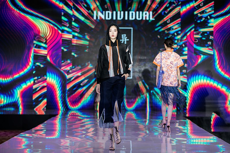 “創(chuàng)意 · 跨越 國家毛衫紗線資源共享平臺啟動儀式”在威海聯(lián)橋集團(tuán)盛裝啟幕(圖53) “創(chuàng)意 · 跨越 國家毛衫紗線資源共享平臺啟動儀式”在威海聯(lián)橋集團(tuán)盛裝啟幕(圖53)