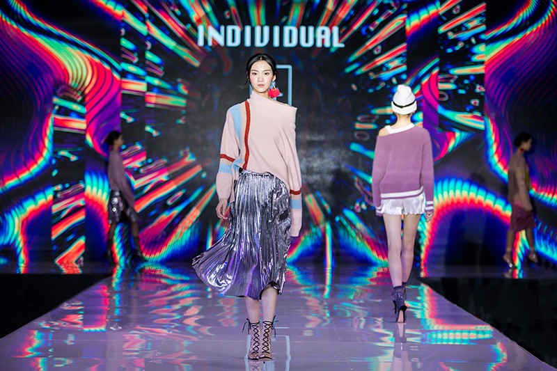 “創(chuàng)意 · 跨越 國家毛衫紗線資源共享平臺啟動儀式”在威海聯(lián)橋集團(tuán)盛裝啟幕(圖60) “創(chuàng)意 · 跨越 國家毛衫紗線資源共享平臺啟動儀式”在威海聯(lián)橋集團(tuán)盛裝啟幕(圖60)