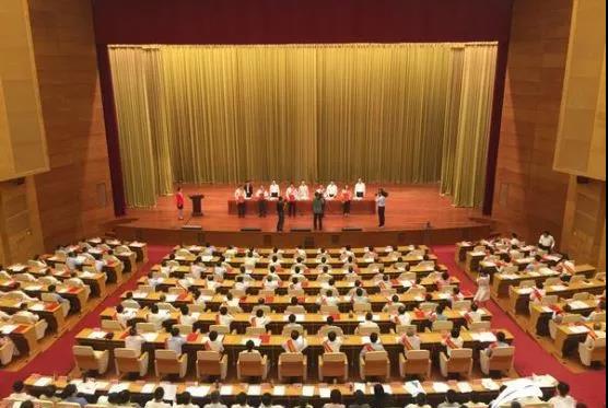 集團(tuán)黨委書(shū)記、董事長(zhǎng)慕镕鍵被授予“山東省非公有制經(jīng)濟(jì)人士?jī)?yōu)秀中國(guó)特色社會(huì)主義事業(yè)建設(shè)者”稱號(hào)