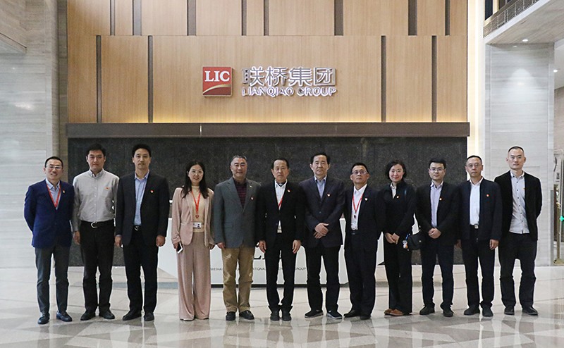 中國出口信用保險公司領(lǐng)導(dǎo)到聯(lián)橋集團(tuán)調(diào)研(圖4)