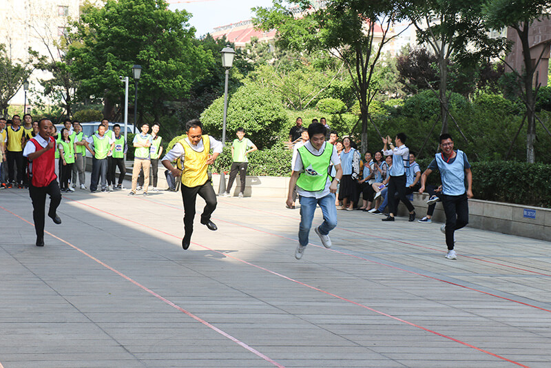 聯(lián)橋集團(tuán)黨委舉辦【光耀先鋒 “新新”向榮】主題黨建活動(dòng)(圖6) 聯(lián)橋集團(tuán)黨委舉辦【光耀先鋒 “新新”向榮】主題黨建活動(dòng)(圖6)