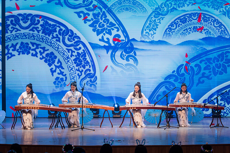 歡欣鼓舞迎新春，滿懷豪情攀高峰 | 聯(lián)橋集團2020迎新春聯(lián)歡晚會激情開演(圖18)