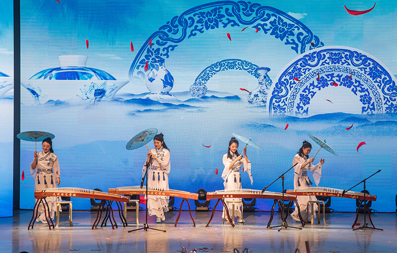 歡欣鼓舞迎新春，滿懷豪情攀高峰 | 聯(lián)橋集團2020迎新春聯(lián)歡晚會激情開演(圖17)