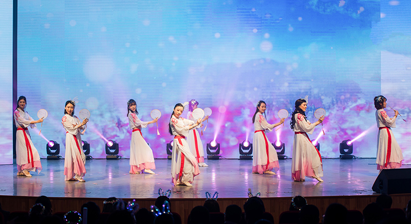 歡欣鼓舞迎新春，滿懷豪情攀高峰 | 聯(lián)橋集團2020迎新春聯(lián)歡晚會激情開演(圖19)