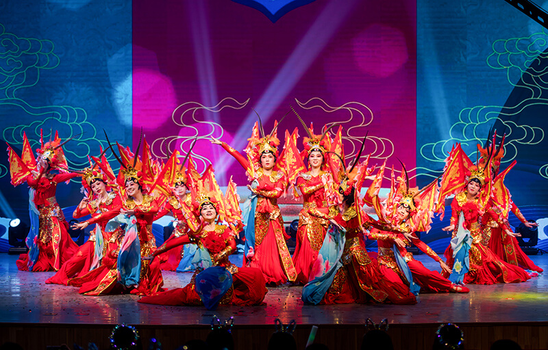 歡欣鼓舞迎新春，滿懷豪情攀高峰 | 聯(lián)橋集團2020迎新春聯(lián)歡晚會激情開演(圖22)