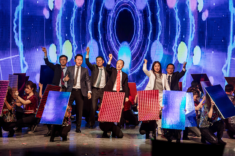 歡欣鼓舞迎新春，滿懷豪情攀高峰 | 聯(lián)橋集團2020迎新春聯(lián)歡晚會激情開演(圖47)