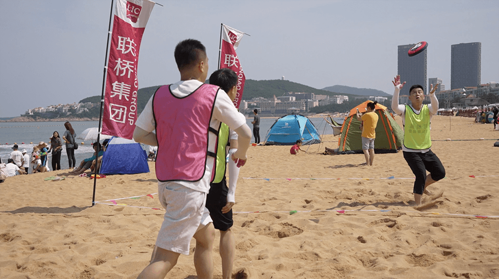 披荊斬棘無畏懼 乘風(fēng)破浪向前沖(圖8) 披荊斬棘無畏懼 乘風(fēng)破浪向前沖(圖8)